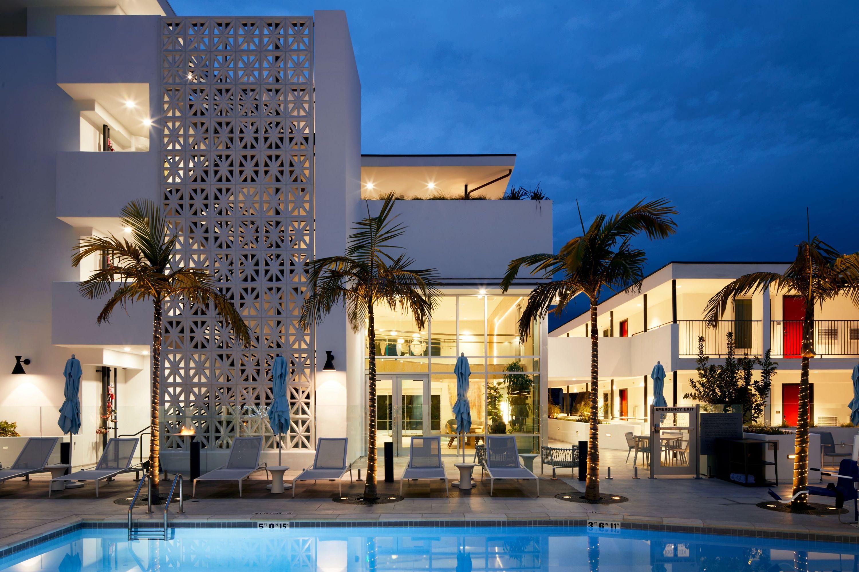 Courtyard By Marriott Downtown 3* Santa Bárbara