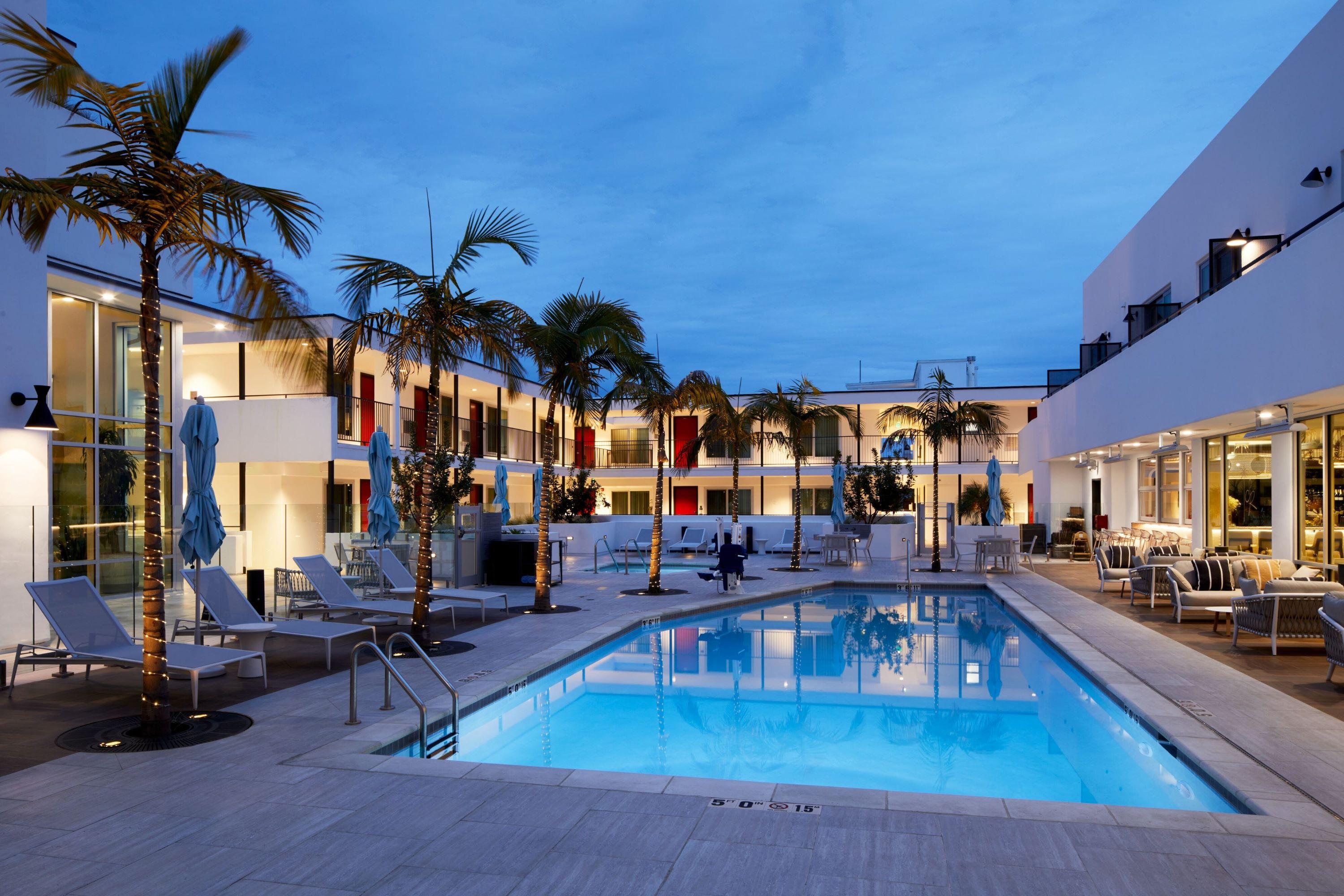Courtyard By Marriott Downtown 3* Santa Bárbara